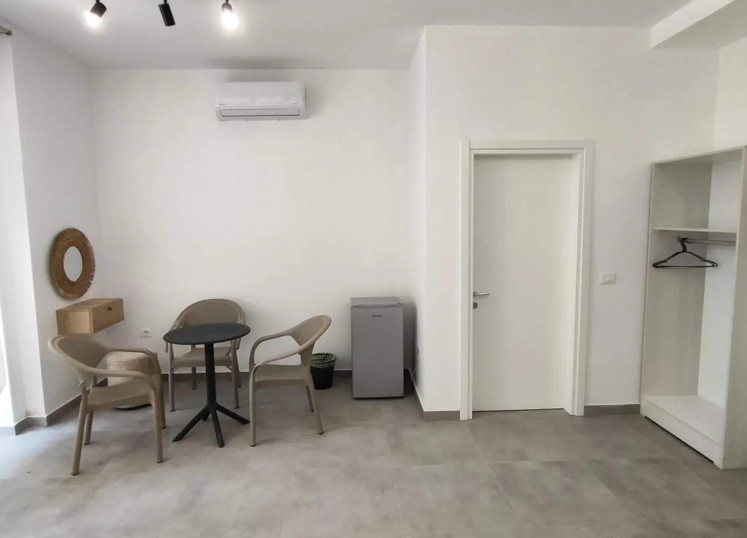 公寓式酒店 Melina Rooms Dhërmi