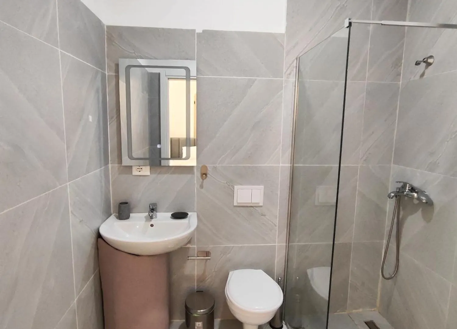 公寓式酒店 Melina Rooms Dhërmi