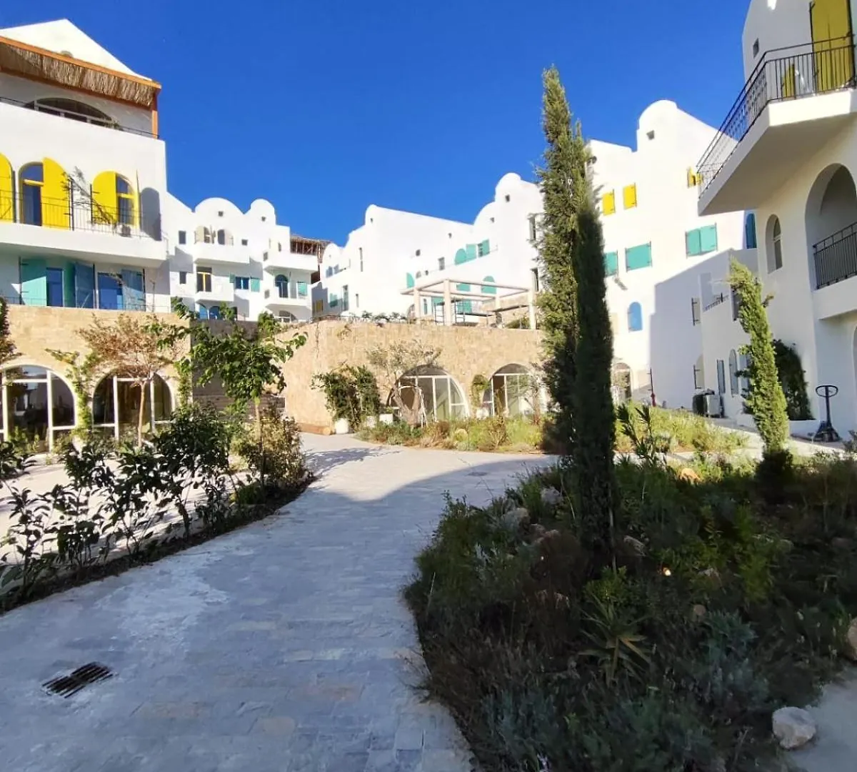 Melina Rooms Dhërmi 公寓式酒店